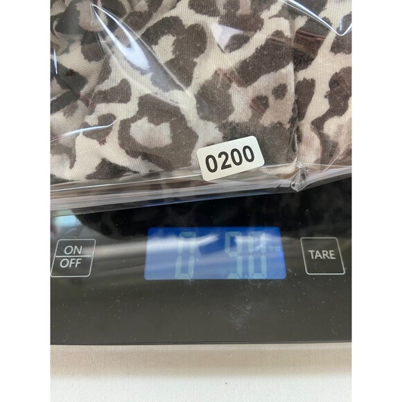 Rose + Olive Women's Size 3X Cheetah Print Blouse Black White Stretch Soft Chic - Picture 10 of 10